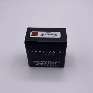 Anastasia Beverly Hills DipBrow in “Auburn”